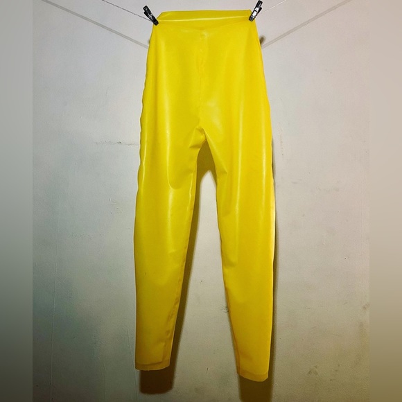 bright yellow latex legging by sensitive architecture latex - Picture 4 of 11